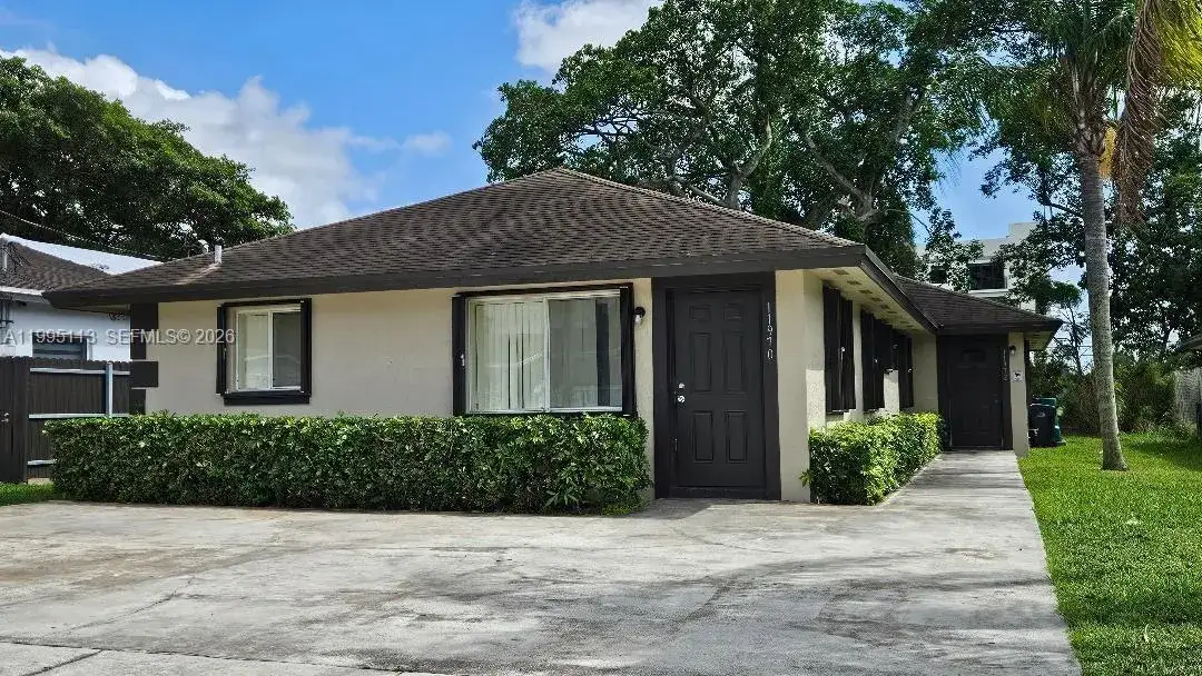 3 bedroom 2 bath Residential Lease for rent at 11972 SW 217th St # 11972, Miami FL 33170