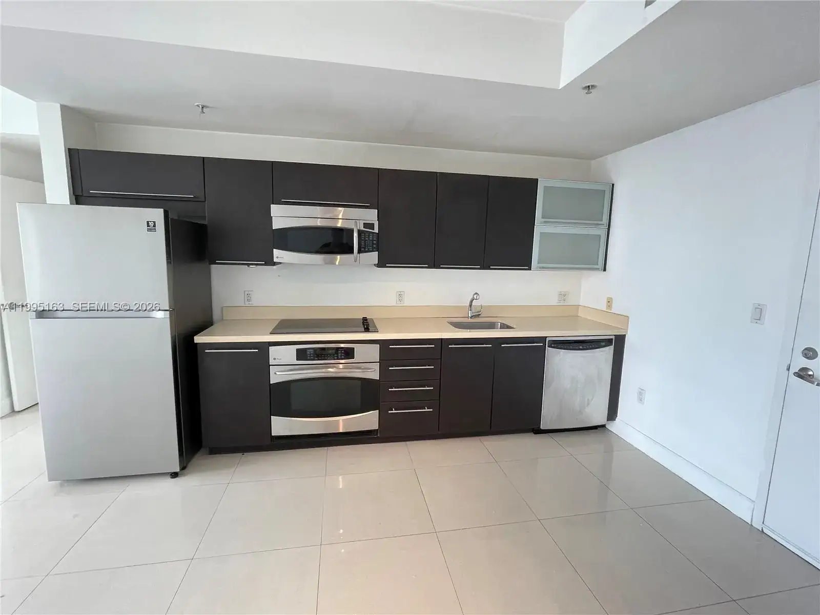 1 bedroom 1 bath Residential for sale at 90 SW 3RD STREET # 1809, Miami FL 33130