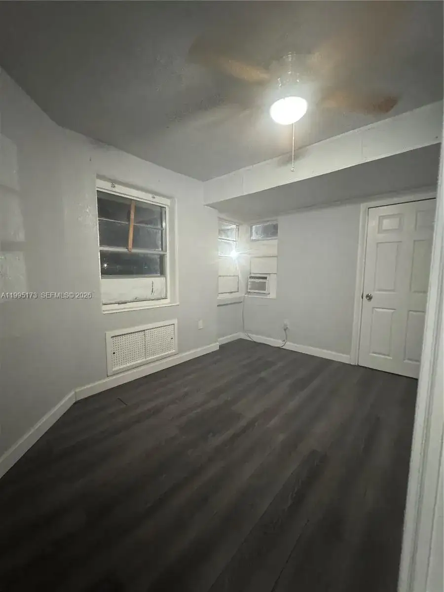 1 bedroom 1 bath Residential Lease for rent at 7802 NW 8th Ave # 4, Miami FL 33150