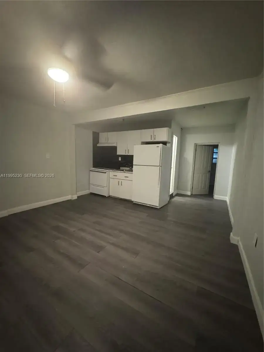 1 bedroom 1 bath Residential Lease for rent at 7802 NW 8th Ave # 3, Miami FL 33150
