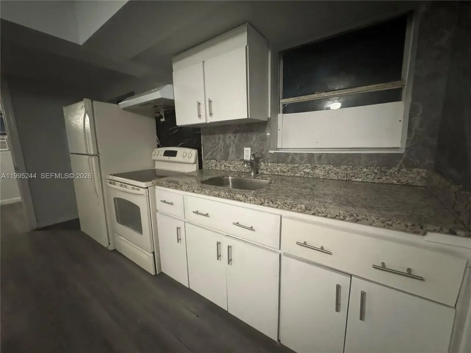 2 bedroom 1 bath Residential Lease for rent at 7802 NW 8th Ave # 5, Miami FL 33150