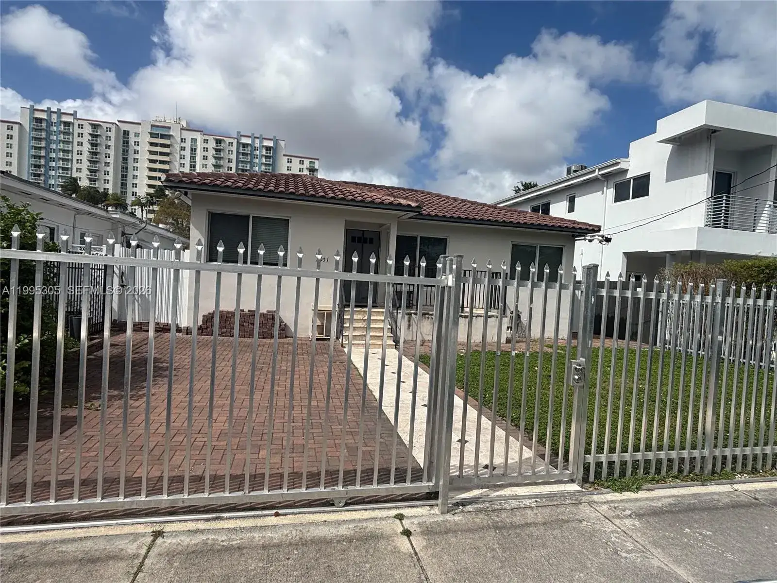 1 bedroom 1 bath Residential Lease for rent at 2951 SW 23rd St # 2, Miami FL 33145