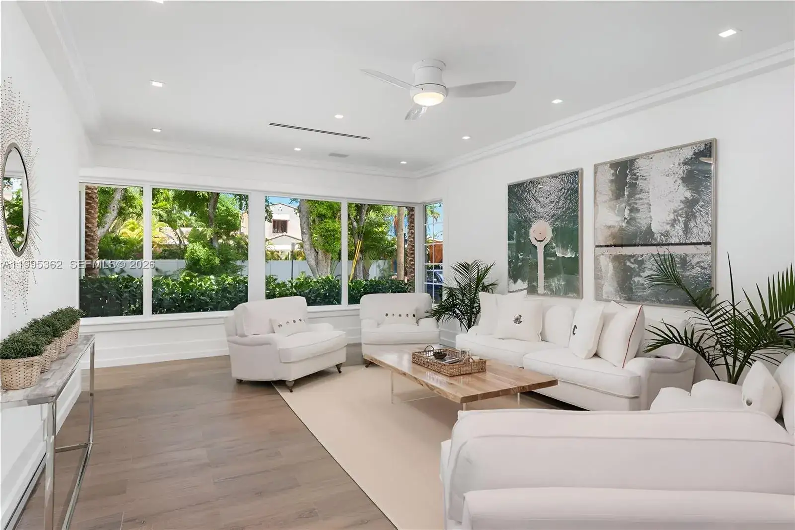 3 bedroom 3 bath Residential Lease for rent at 2575 Pine Tree Dr, Miami Beach FL 33140