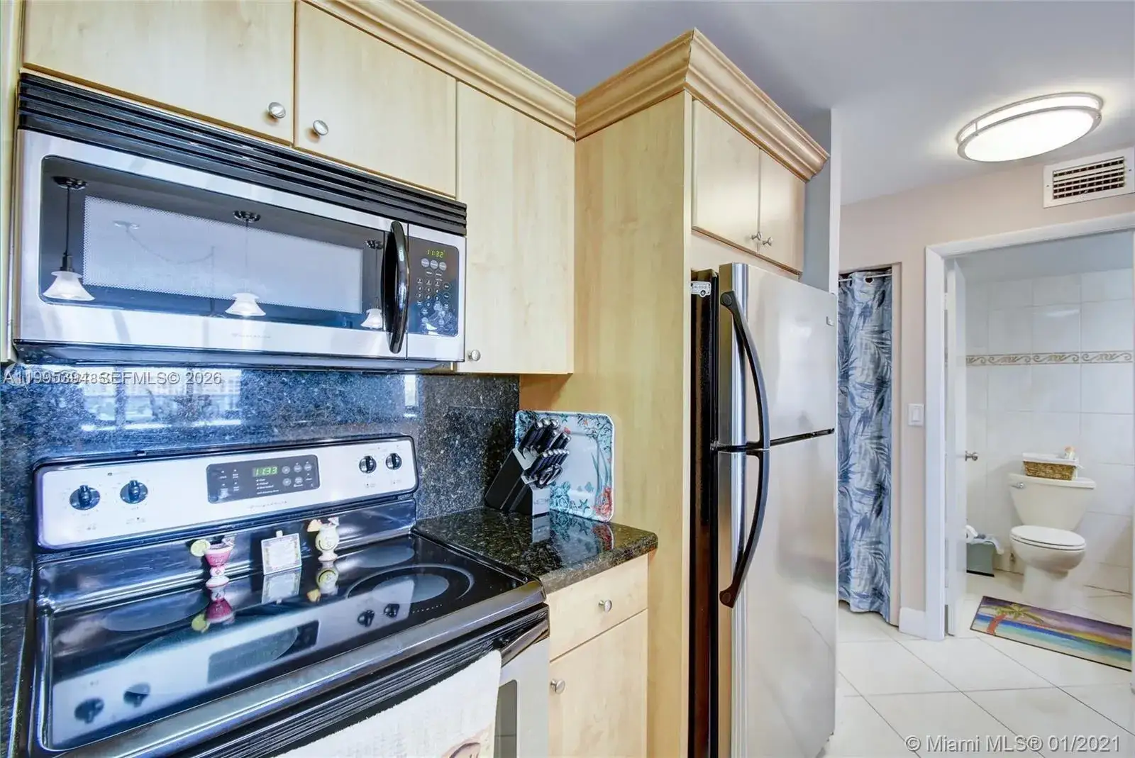 1 bedroom 1 bath Residential Lease for rent at 3800 S Ocean Dr # 902, Hollywood FL 33019