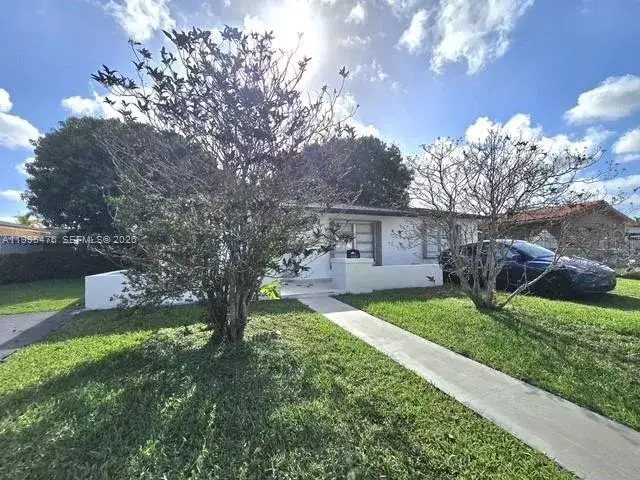 2 bedroom 1 bath Residential Lease for rent at 3131 SW 117th Ct, Miami FL 33175