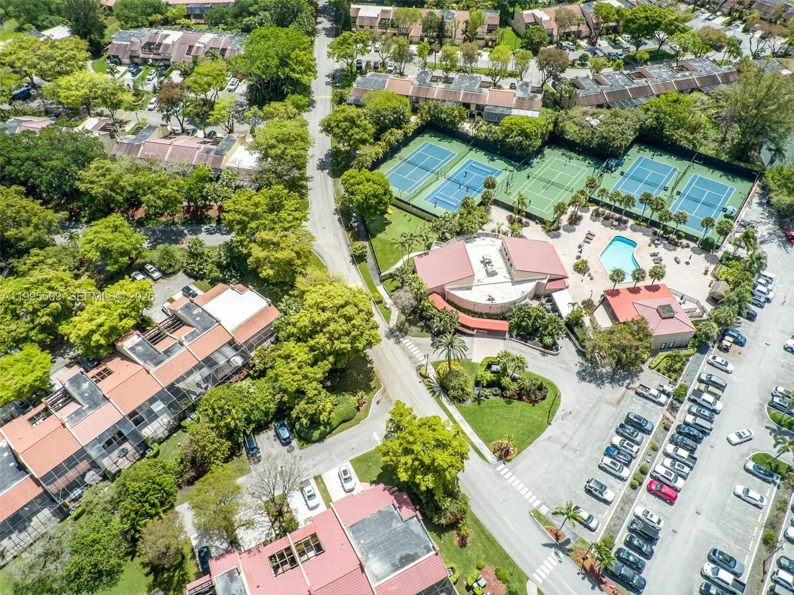 3 bedroom 2 bath Residential for sale at 9955 Costa Del Sol Blvd # 108B, Doral FL 33178