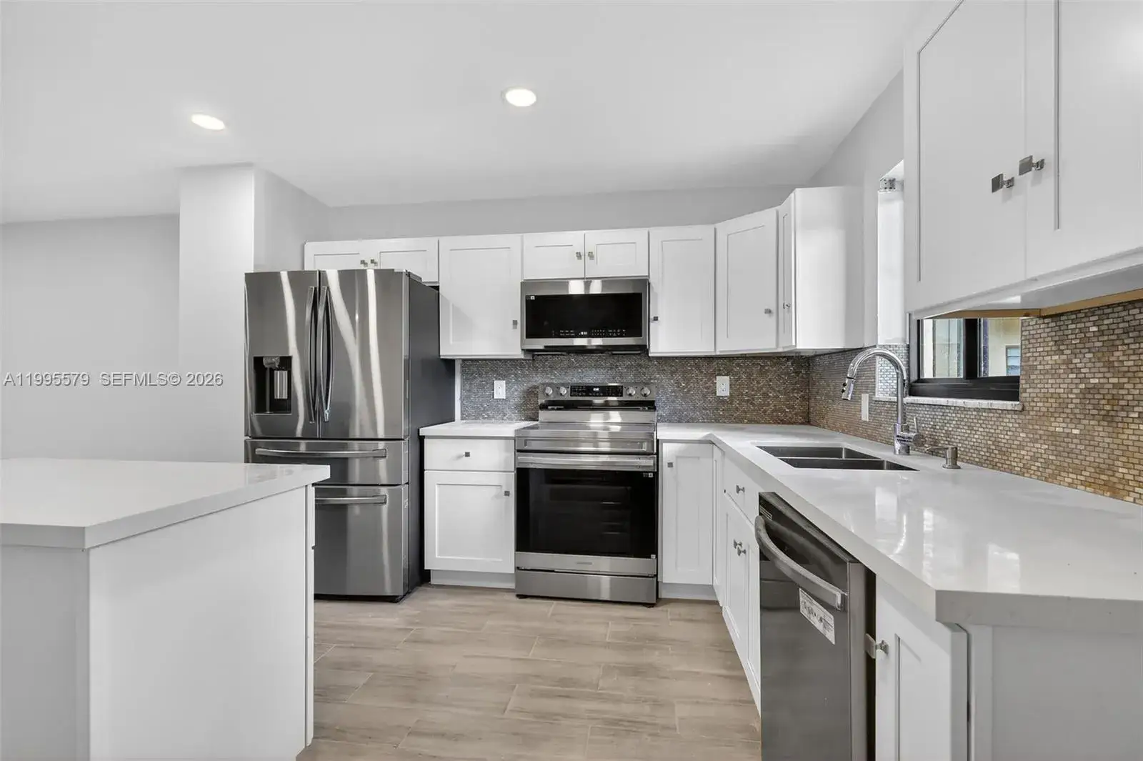 2 bedroom 2 bath Residential for sale at 275 Gate Rd # 104, Hollywood FL 33024