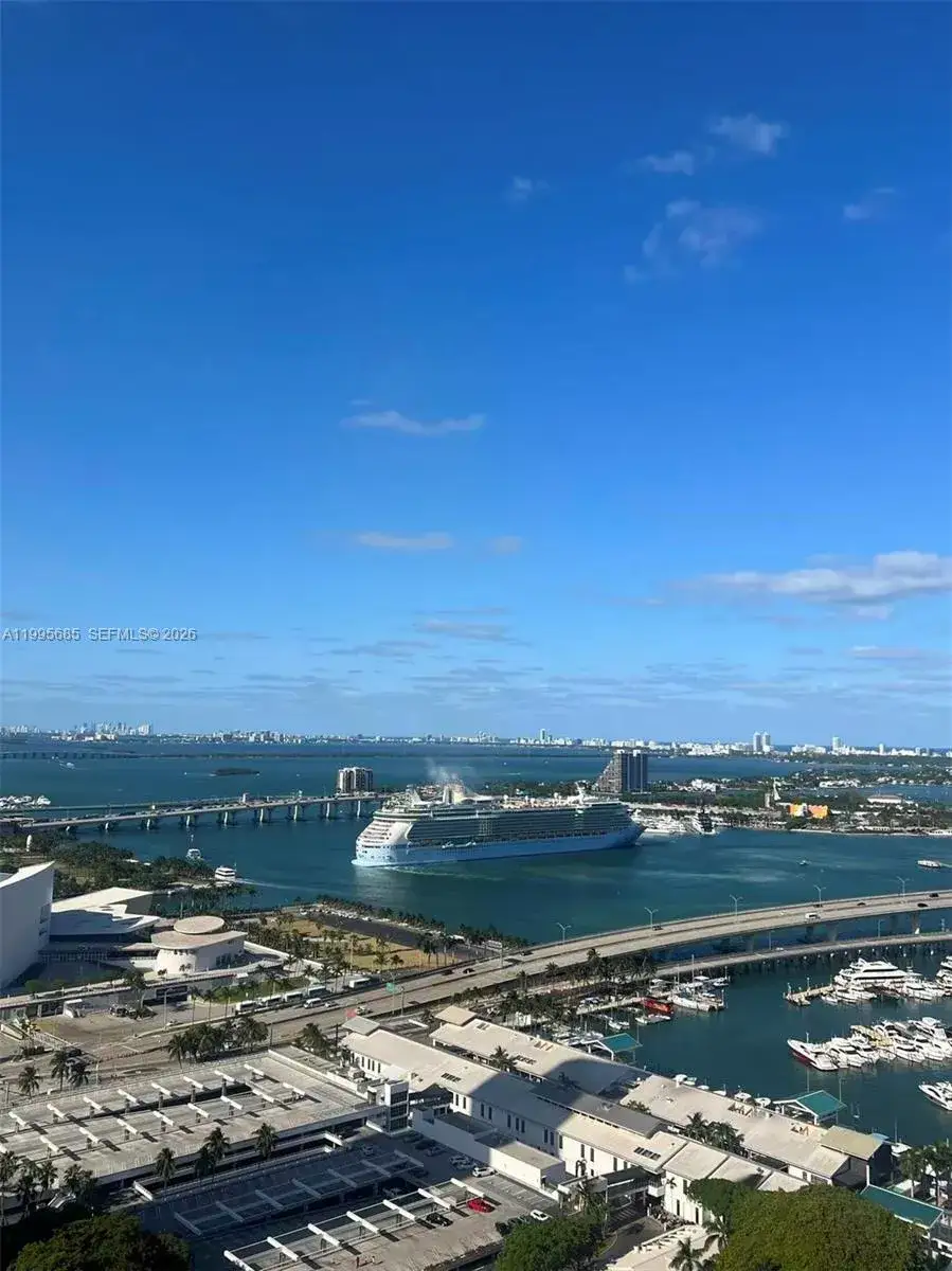 1 bedroom 1 bath Residential for sale at 244 Biscayne Blvd # 3206, Miami FL 33132