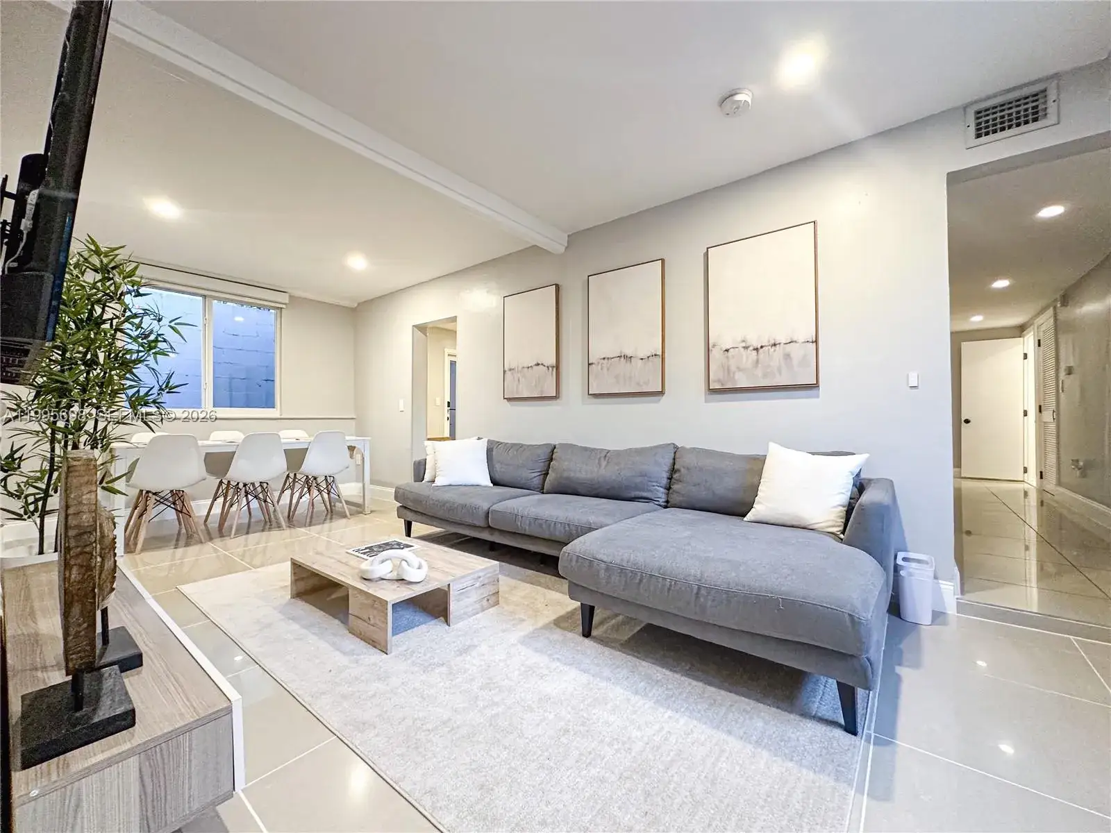 2 bedroom 2 bath Residential Lease for rent at 174 NE 55th St # 1, Miami FL 33137