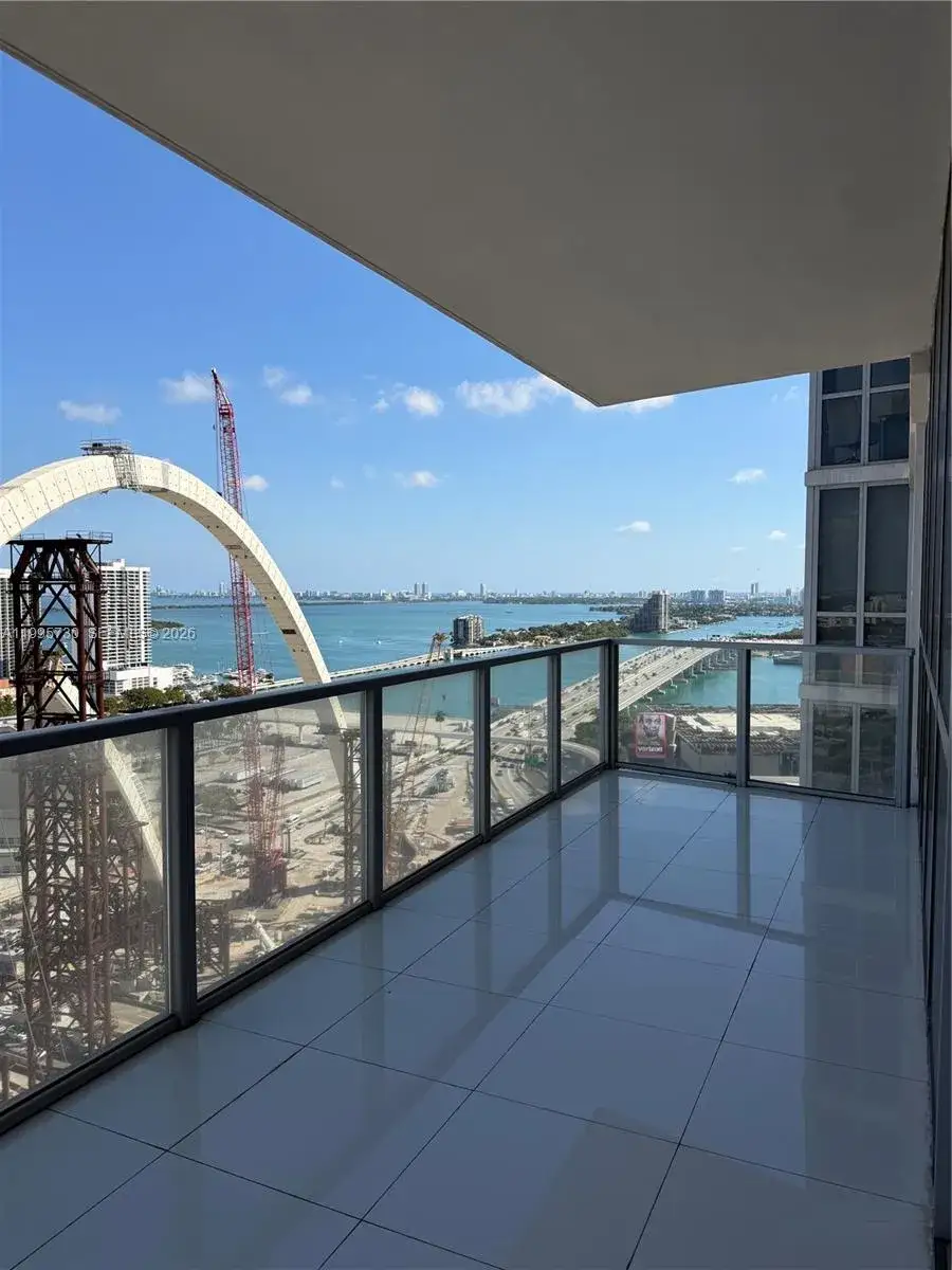 2 bedroom 2 bath Residential Lease for rent at 1100 Biscayne Blvd # 2605, Miami FL 33132