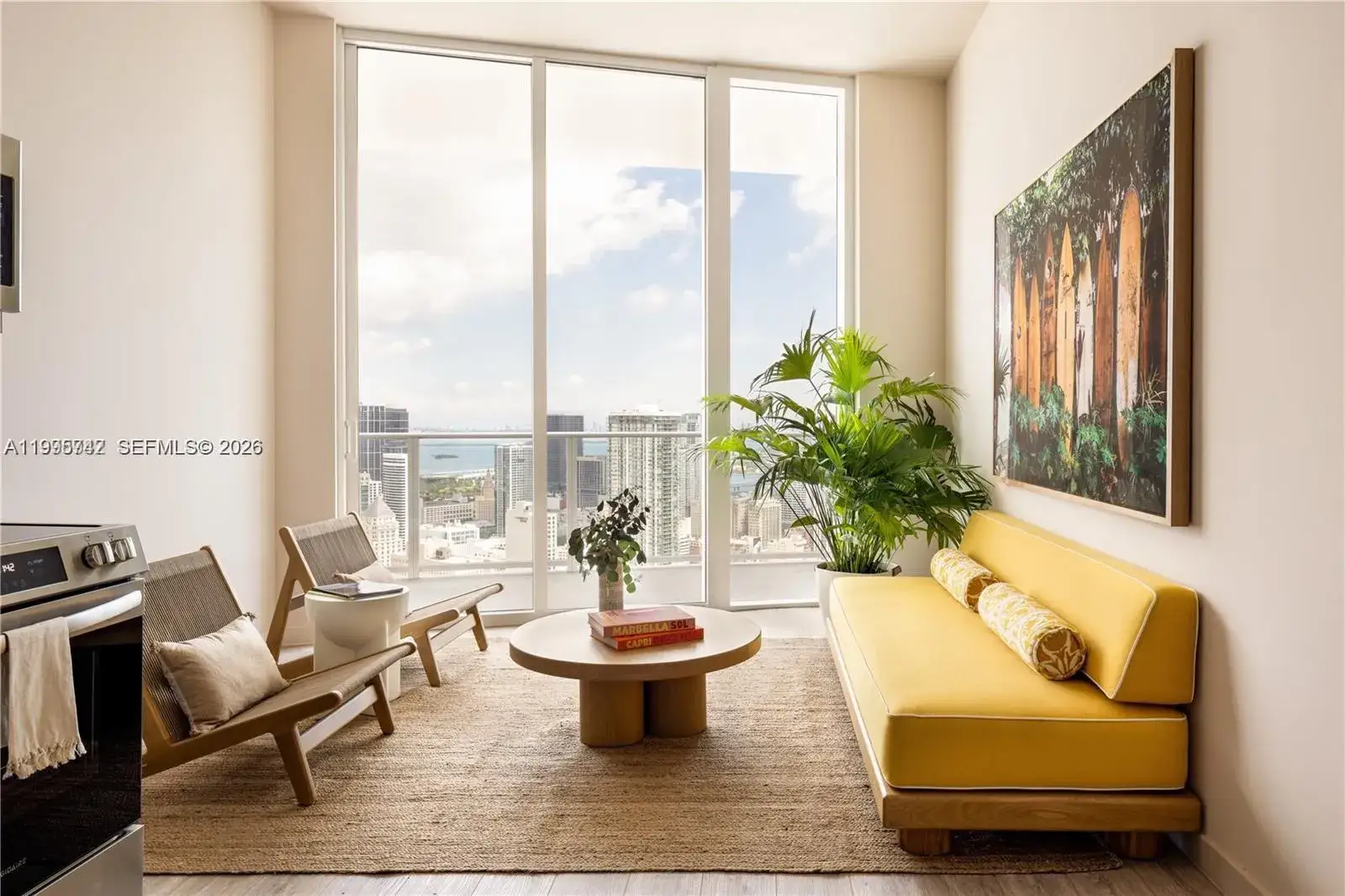 2 bedroom 2 bath Residential Lease for rent at 275 SW 6th St # 806, Miami FL 33130