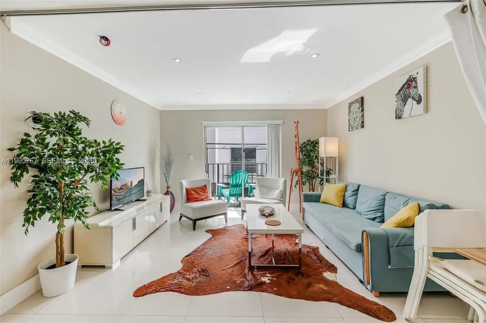 1 bedroom 1 bath Residential Lease for rent at 618 Euclid Ave # 204, Miami Beach FL 33139