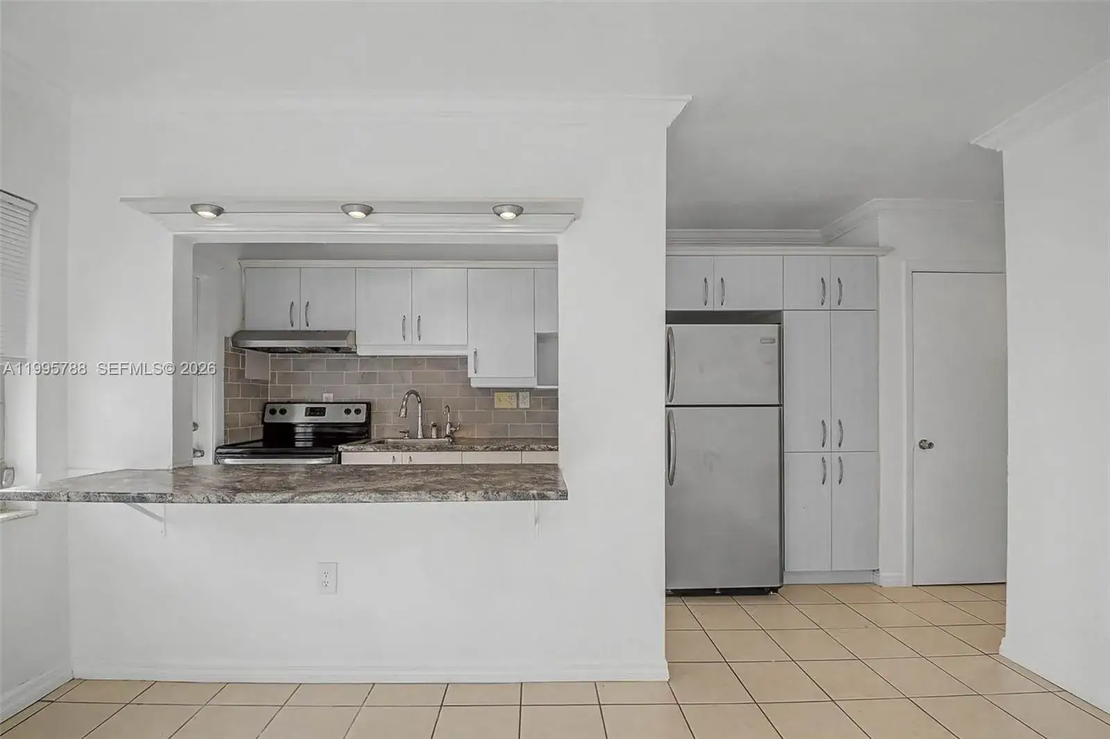 1 bedroom 1 bath Residential Lease for rent at 60 NW 79th St # 23, Miami FL 33150