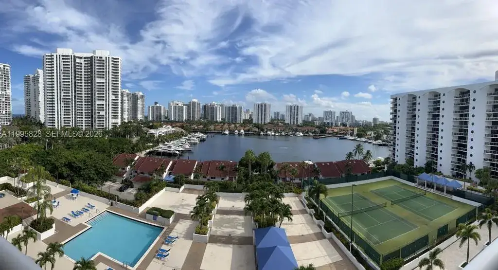 2 bedroom 2 bath Residential for sale at 3640 Yacht Club Drive # 1807, Aventura FL 33180