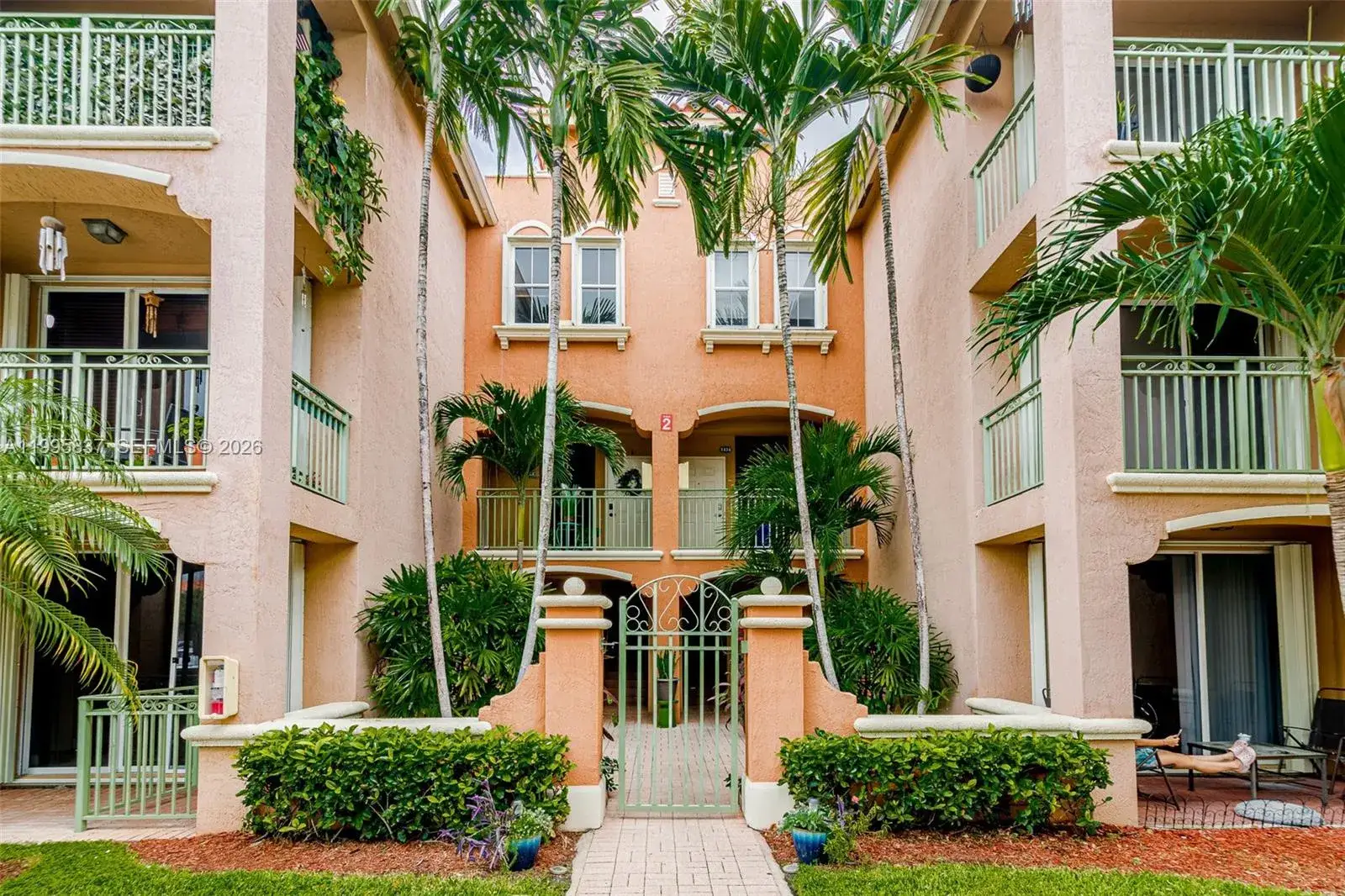 2 bedroom 2 bath Residential for sale at 6540 NW 114th Ave # 1423, Doral FL 33178