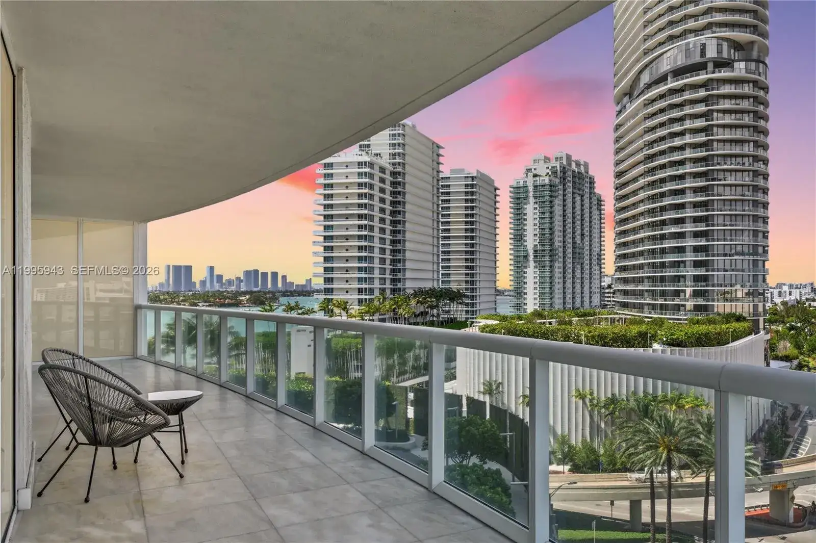 2 bedroom 2 bath Residential for sale at 450 Alton Rd # 910, Miami Beach FL 33139