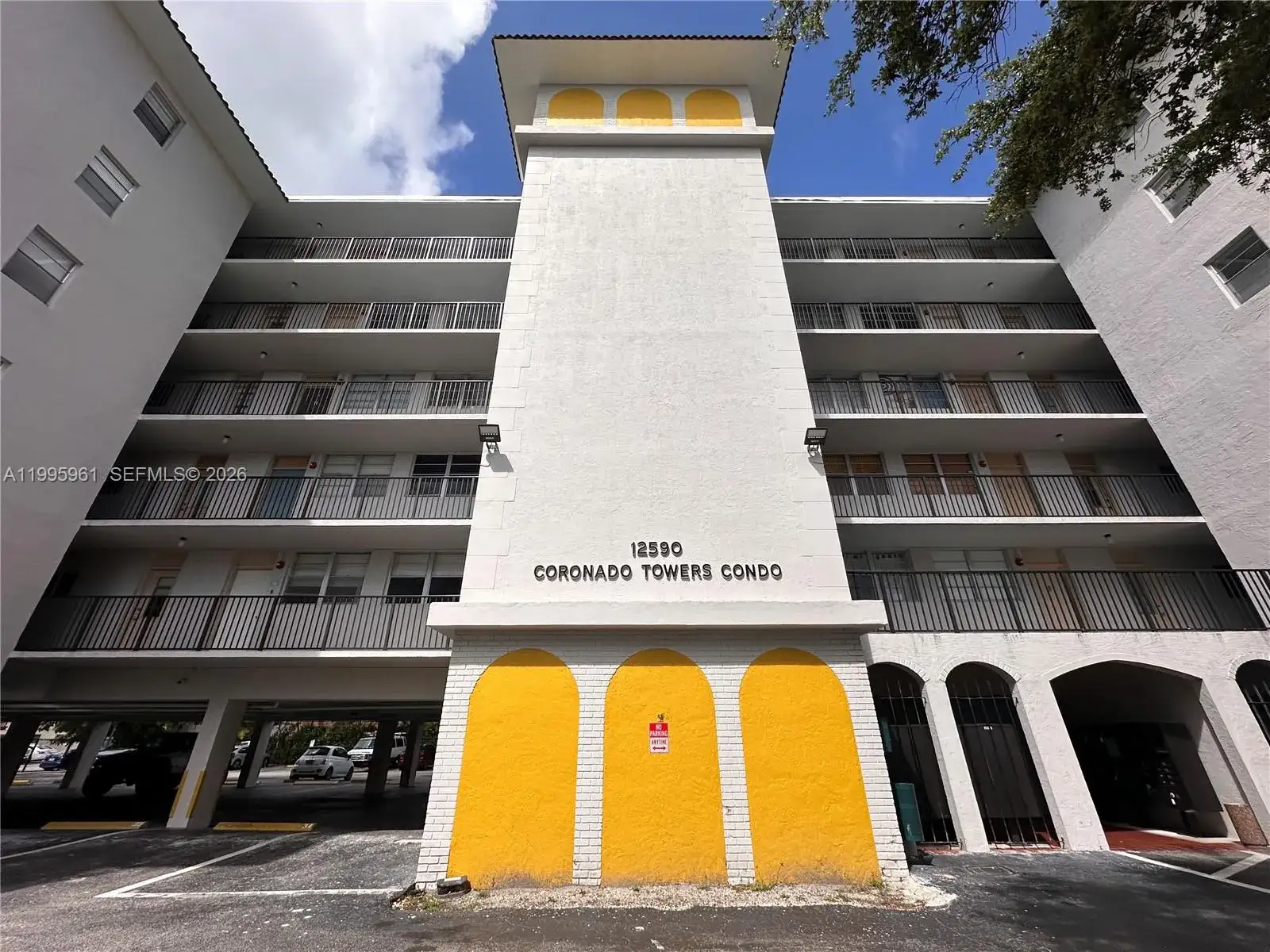 1 bedroom 1 bath Residential for sale at 12590 NE 16th Ave # 608, North Miami FL 33161