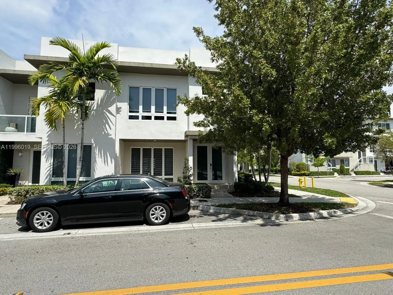 4 bedroom 3 bath Residential for sale at 10361 NW 64th Ter, Doral FL 33178