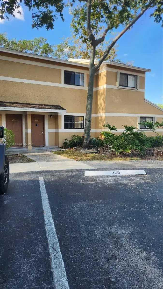 2 bedroom 2 bath Residential for sale at 210 E Palm Cir E, Pembroke Pines FL 33025