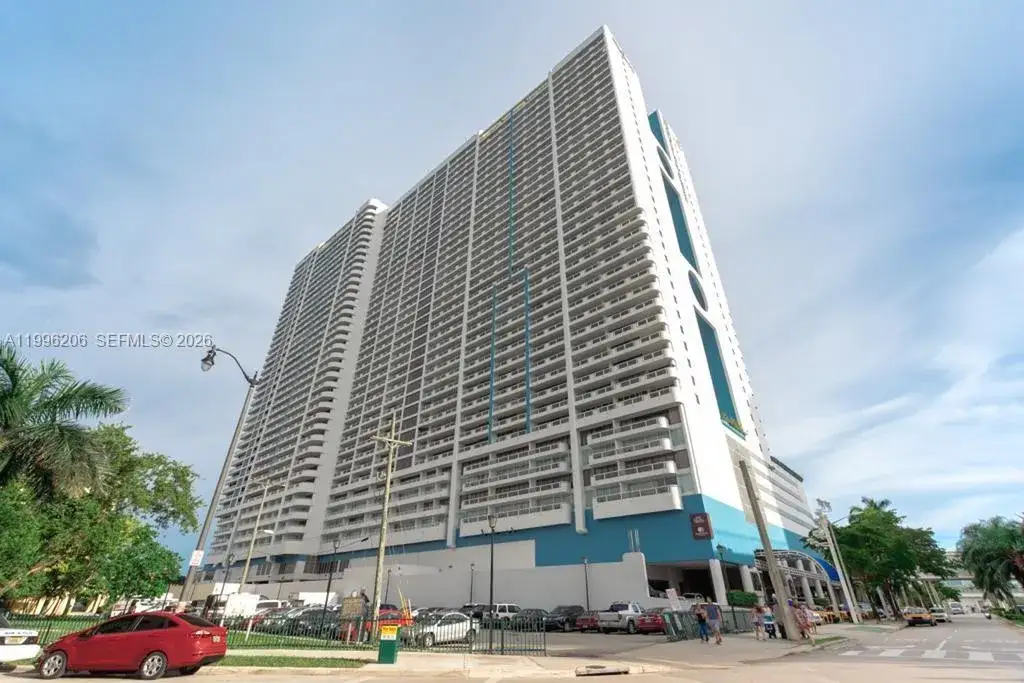 2 bedroom 2 bath Residential Lease for rent at 1717 N Bayshore Dr # 2254, Miami FL 33132