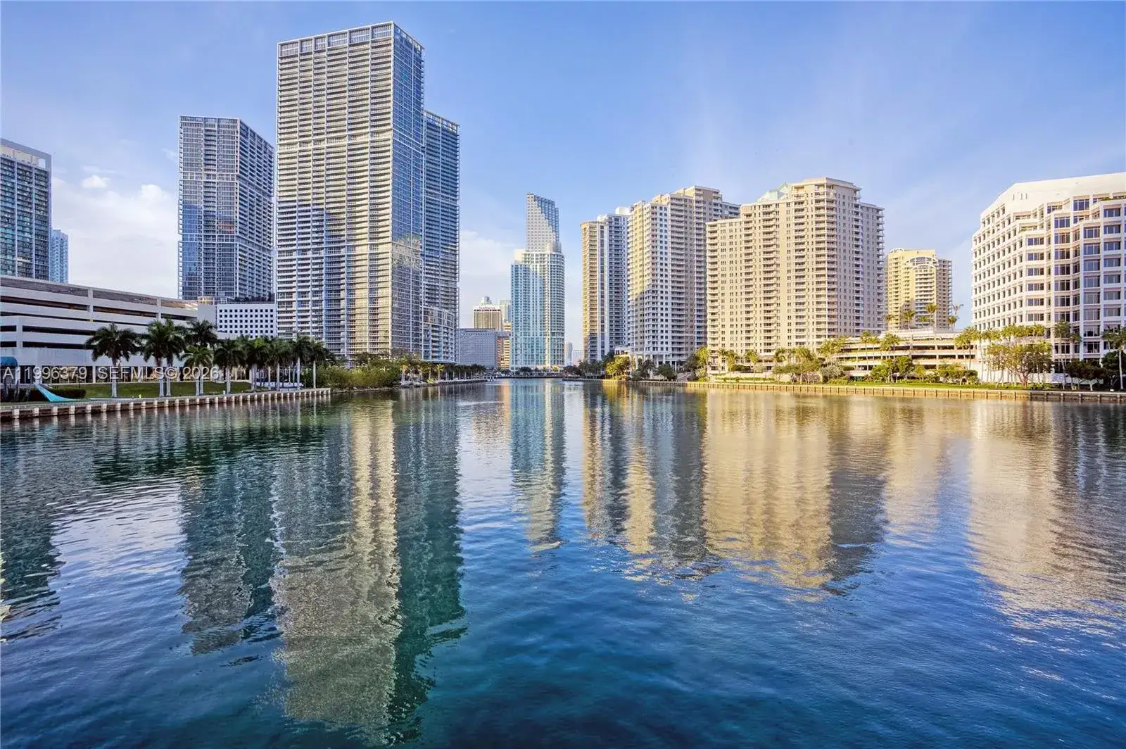 2 bedroom 2 bath Residential Lease for rent at 1111 Brickell Bay Dr # 211, Miami FL 33131