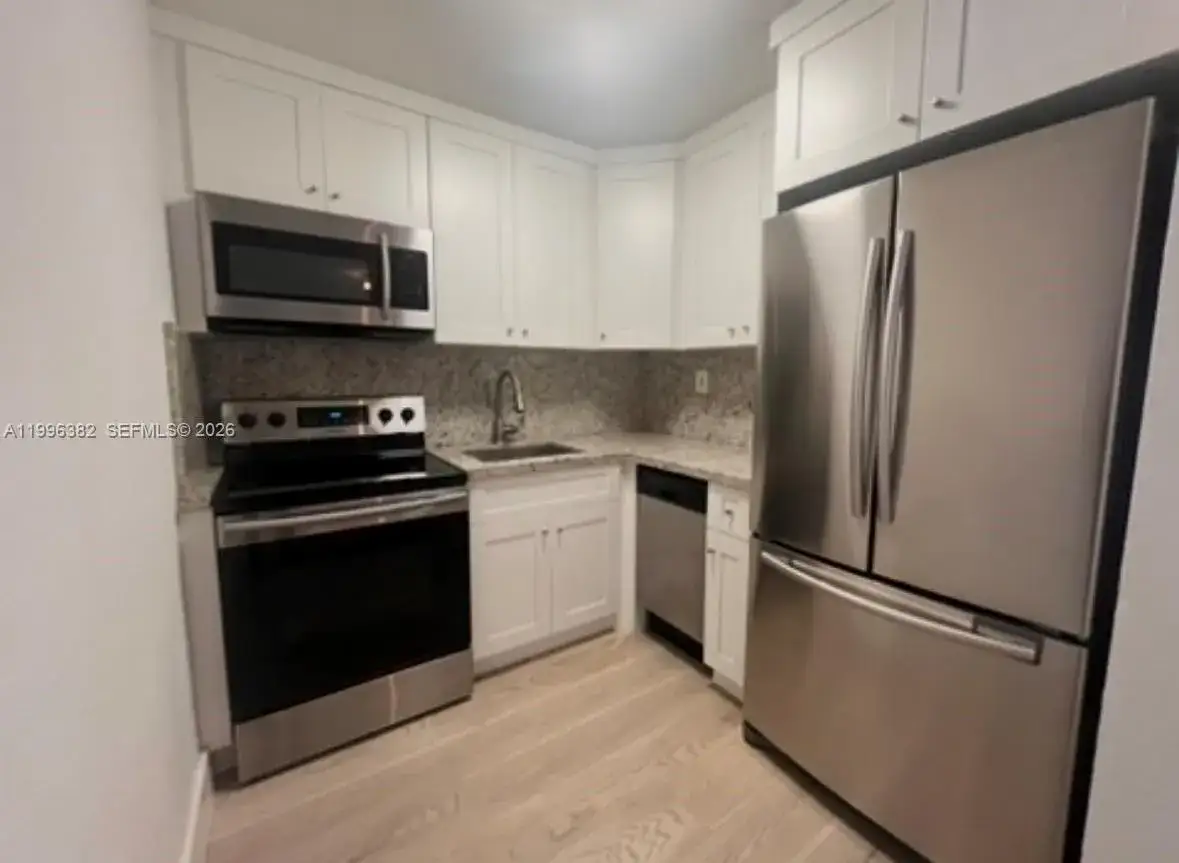 1 bedroom 1 bath Residential Lease for rent at 444 SW 4th St # 204, Miami FL 33130