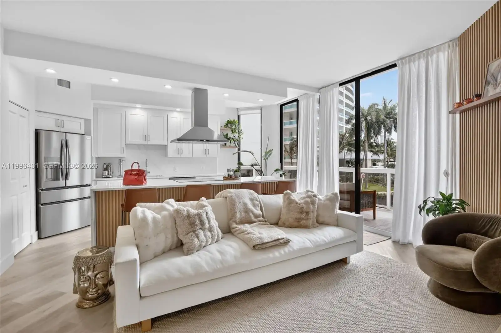 2 bedroom 2 bath Residential for sale at 20185 E Country Club Dr # 204, Aventura FL 33180