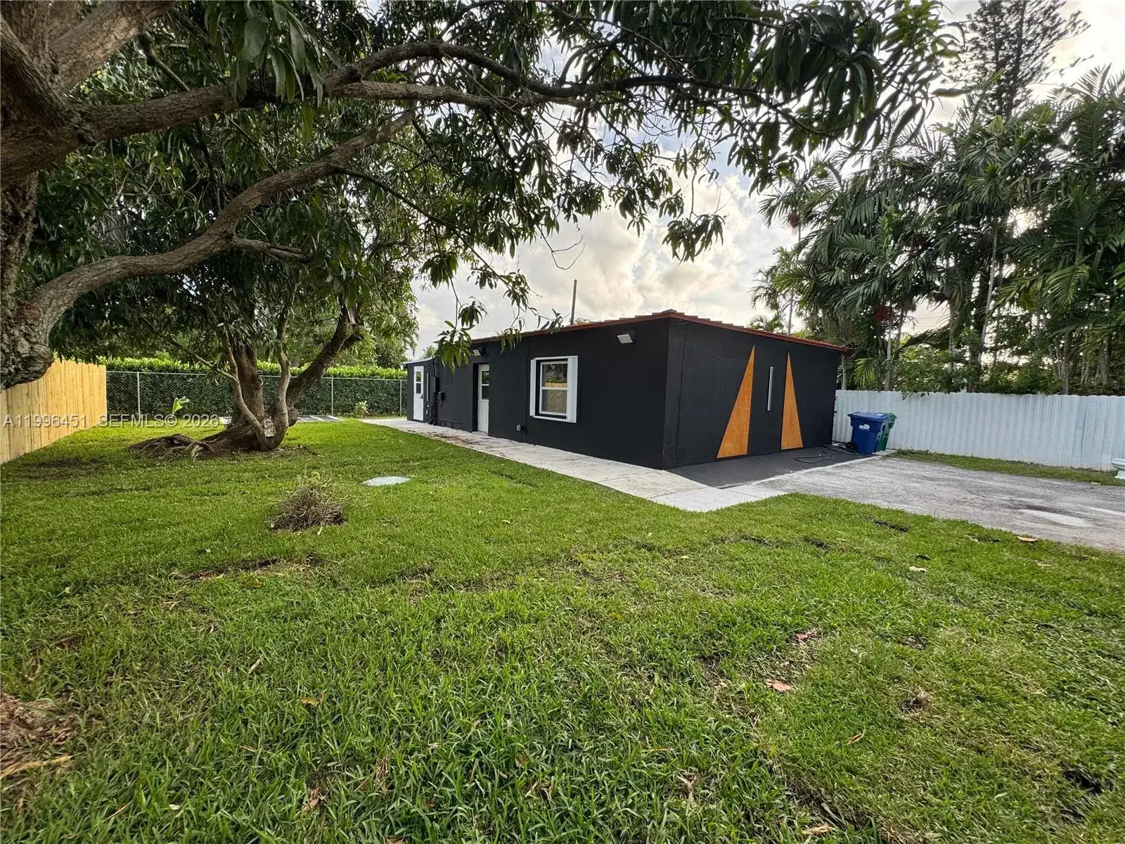 3 bedroom 2 bath Residential Lease for rent at 14240 S Biscayne River Rd # 2, Miami FL 33161