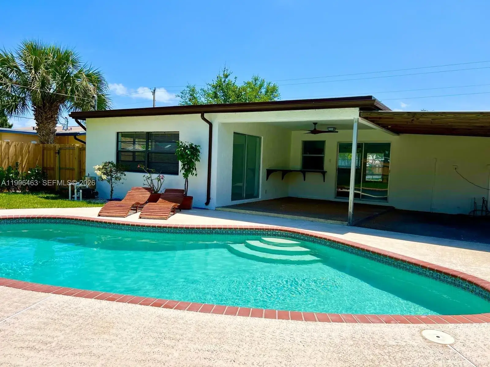 4 bedroom 2 bath Residential Lease for rent at 329 SW 3rd St, Boca Raton FL 33432