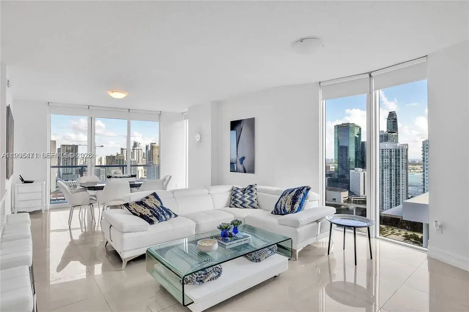 3 bedroom 3 bath Residential Lease for rent at 185 SW 7th St # 3611, Miami FL 33130