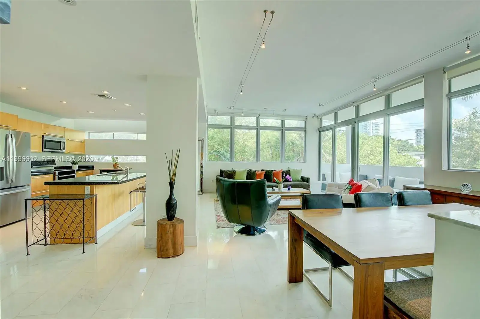 2 bedroom 2 bath Residential Lease for rent at 1577 Bay Rd # 201, Miami Beach FL 33139