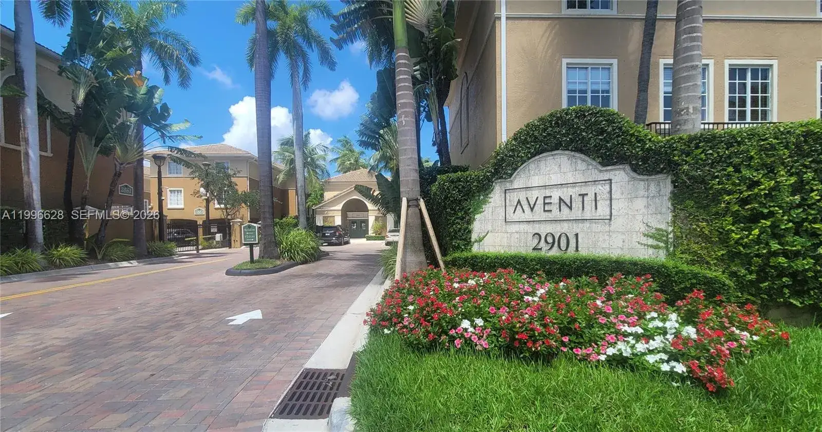 1 bedroom 1 bath Residential Lease for rent at 2961 NE 185th St # 1607, Aventura FL 33180