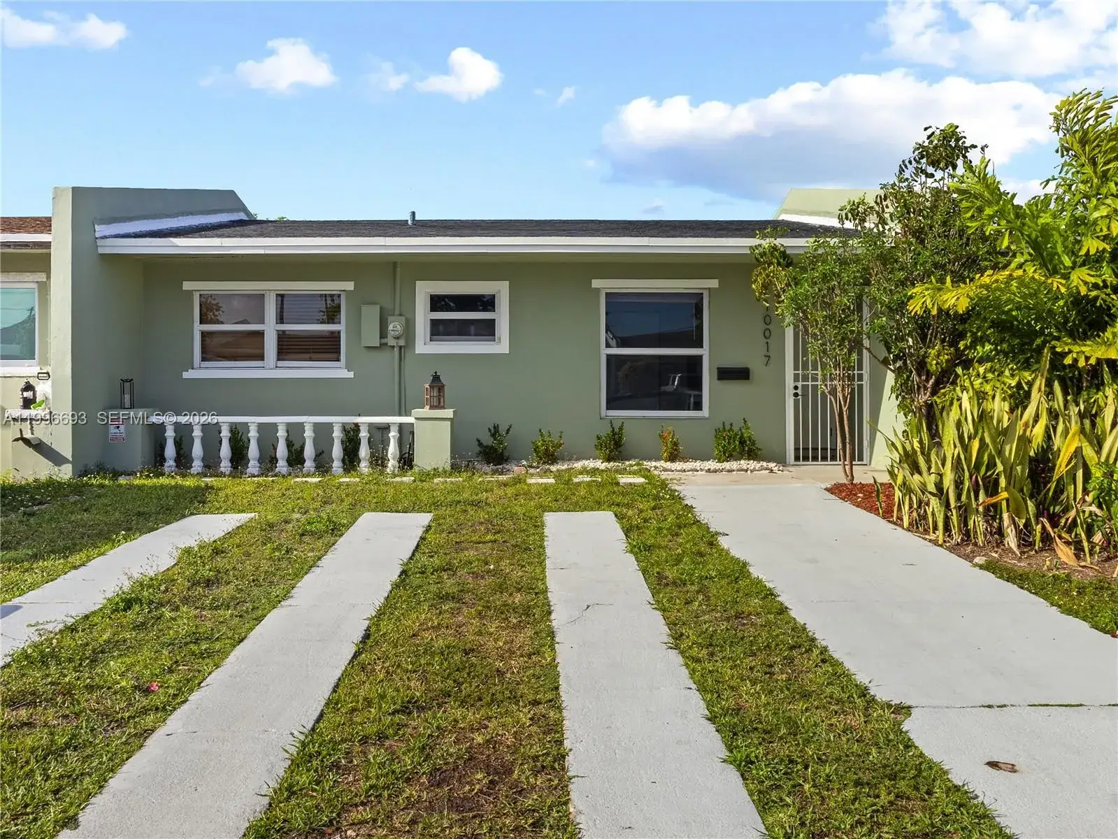 2 bedroom 1 bath Residential for sale at 10017 SW 23rd Ter, Miami FL 33165