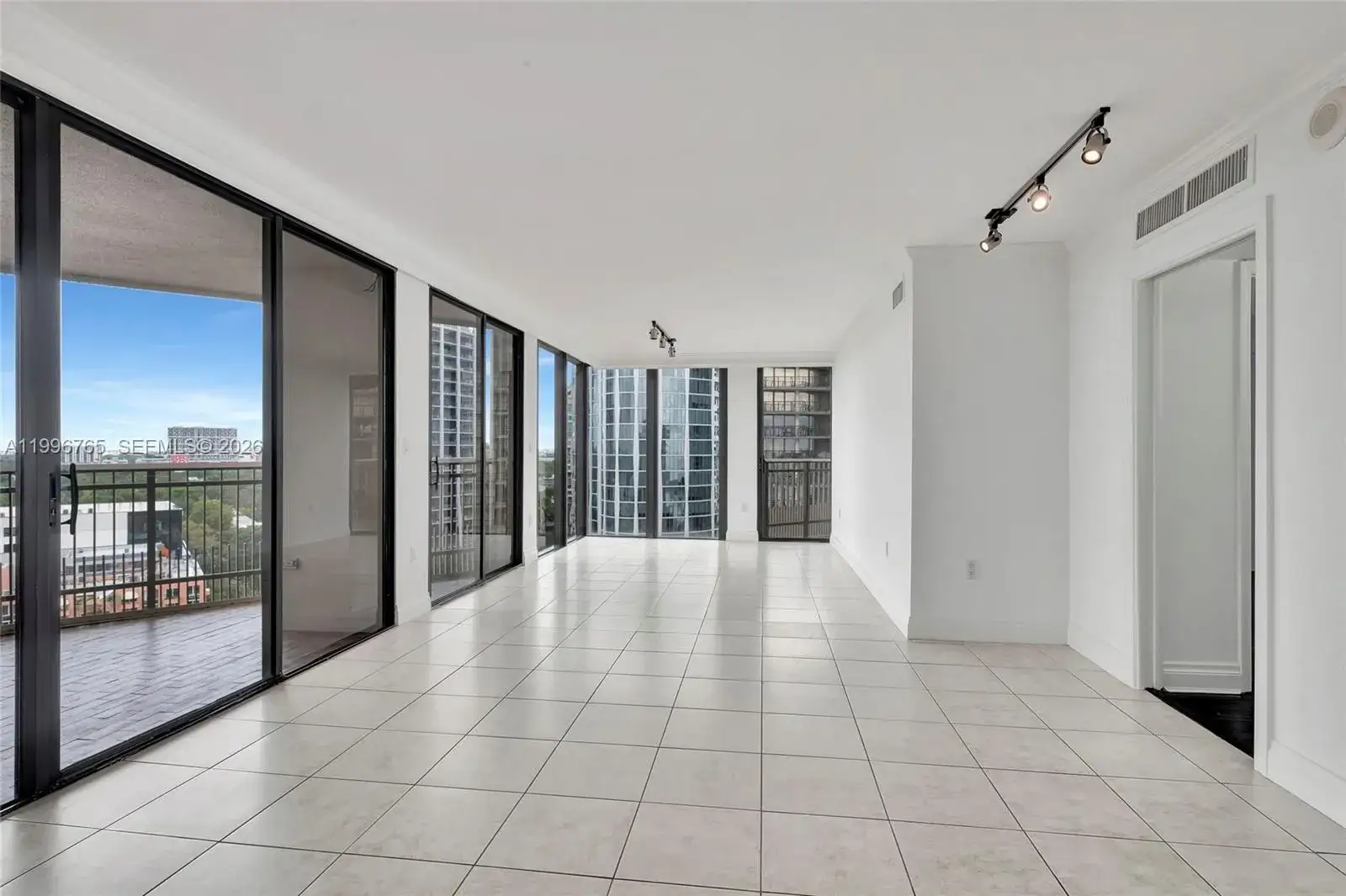 2 bedroom 2 bath Residential for sale at 2901 S Bayshore Dr # 16G, Miami FL 33133