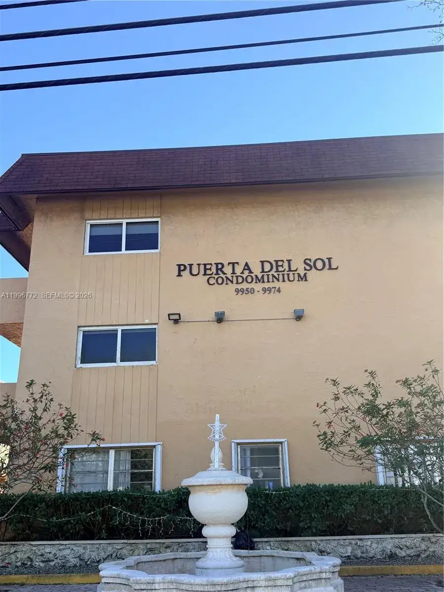 1 bedroom 1 bath Residential for sale at 9972 SW 88th St # 1125, Miami FL 33176