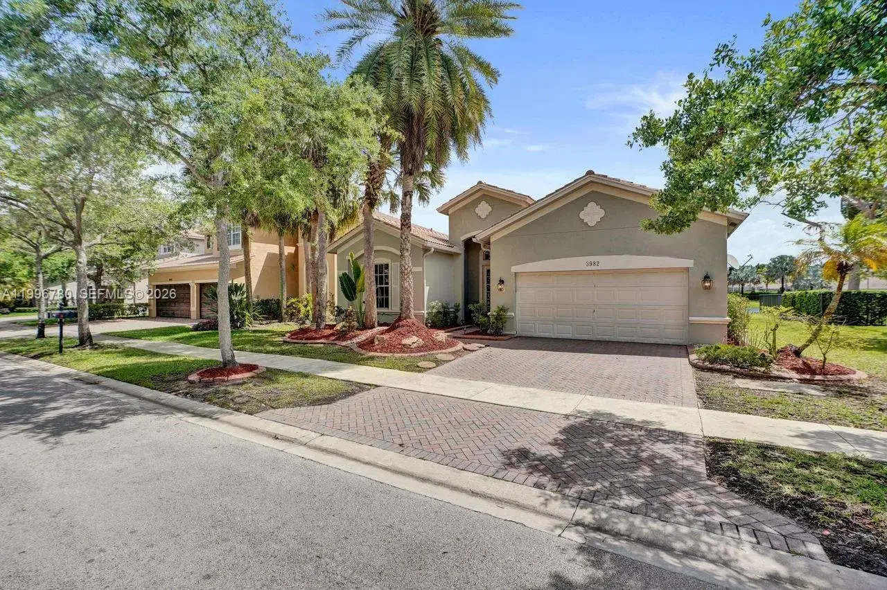 4 bedroom 3 bath Residential for sale at 3982 W Whitewater Ave, Weston FL 33332