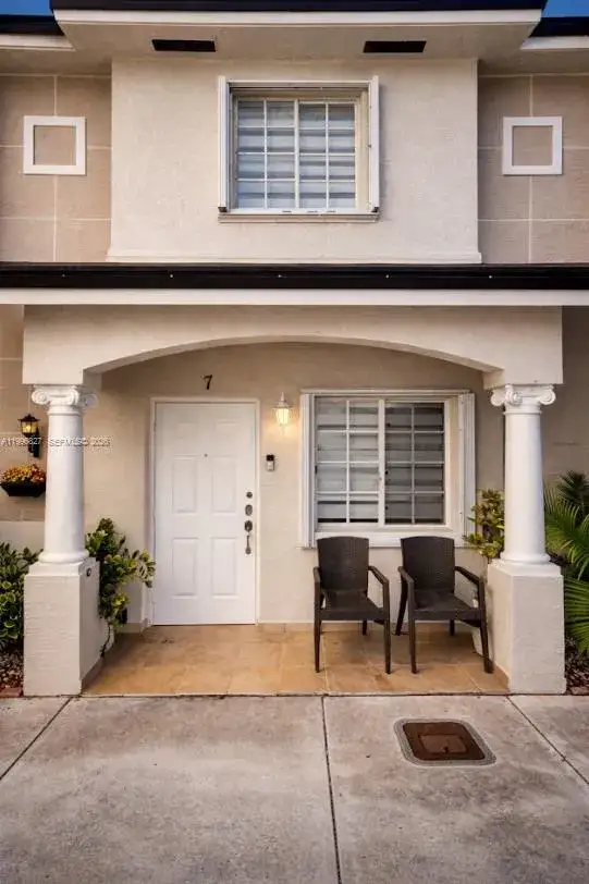 2 bedroom 2 bath Residential for sale at 7663 W 36th Ave apt 7, Hialeah FL 33018