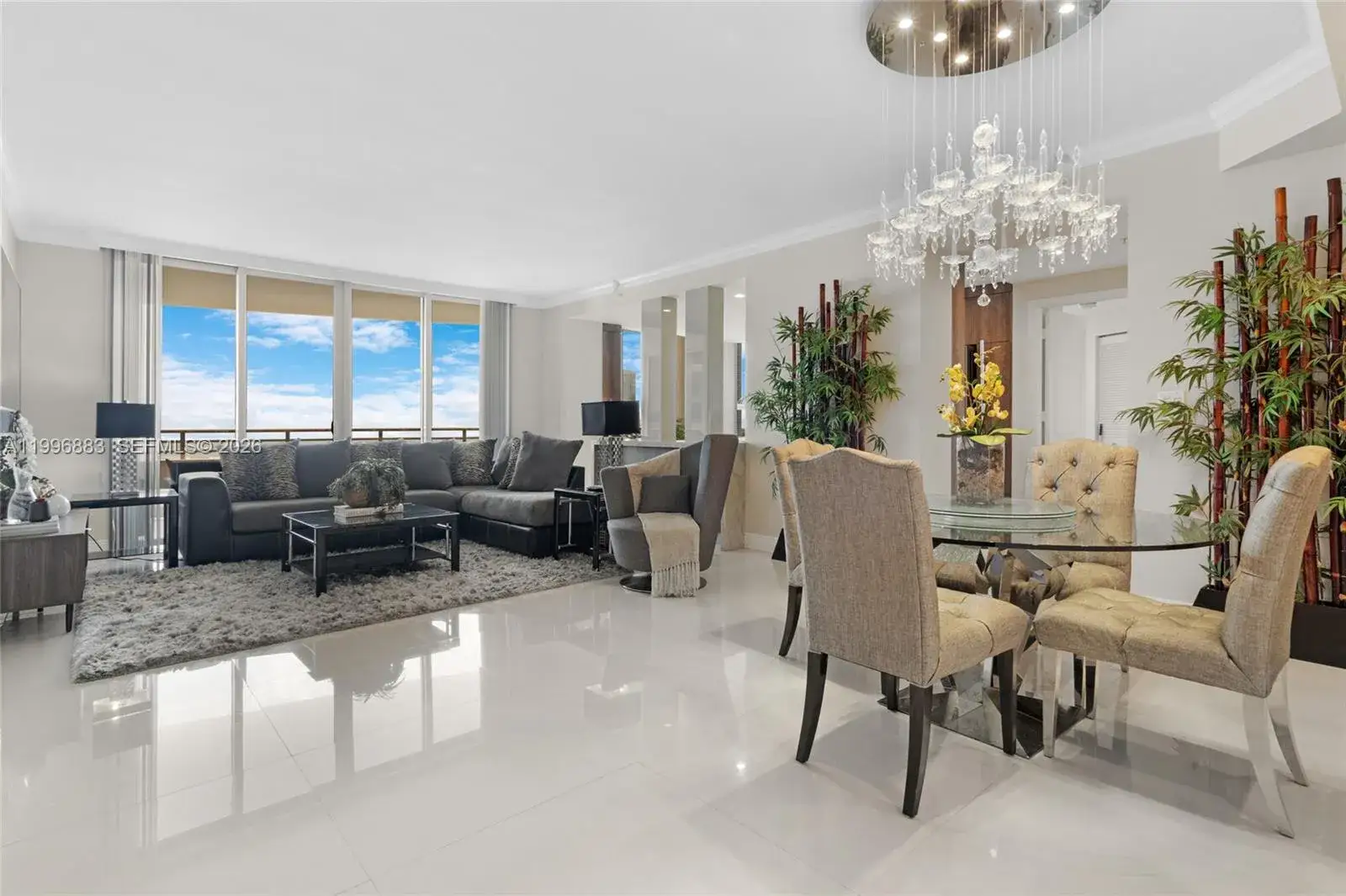 2 bedroom 2 bath Residential Lease for rent at 848 Brickell Key Dr # 3905, Miami FL 33131