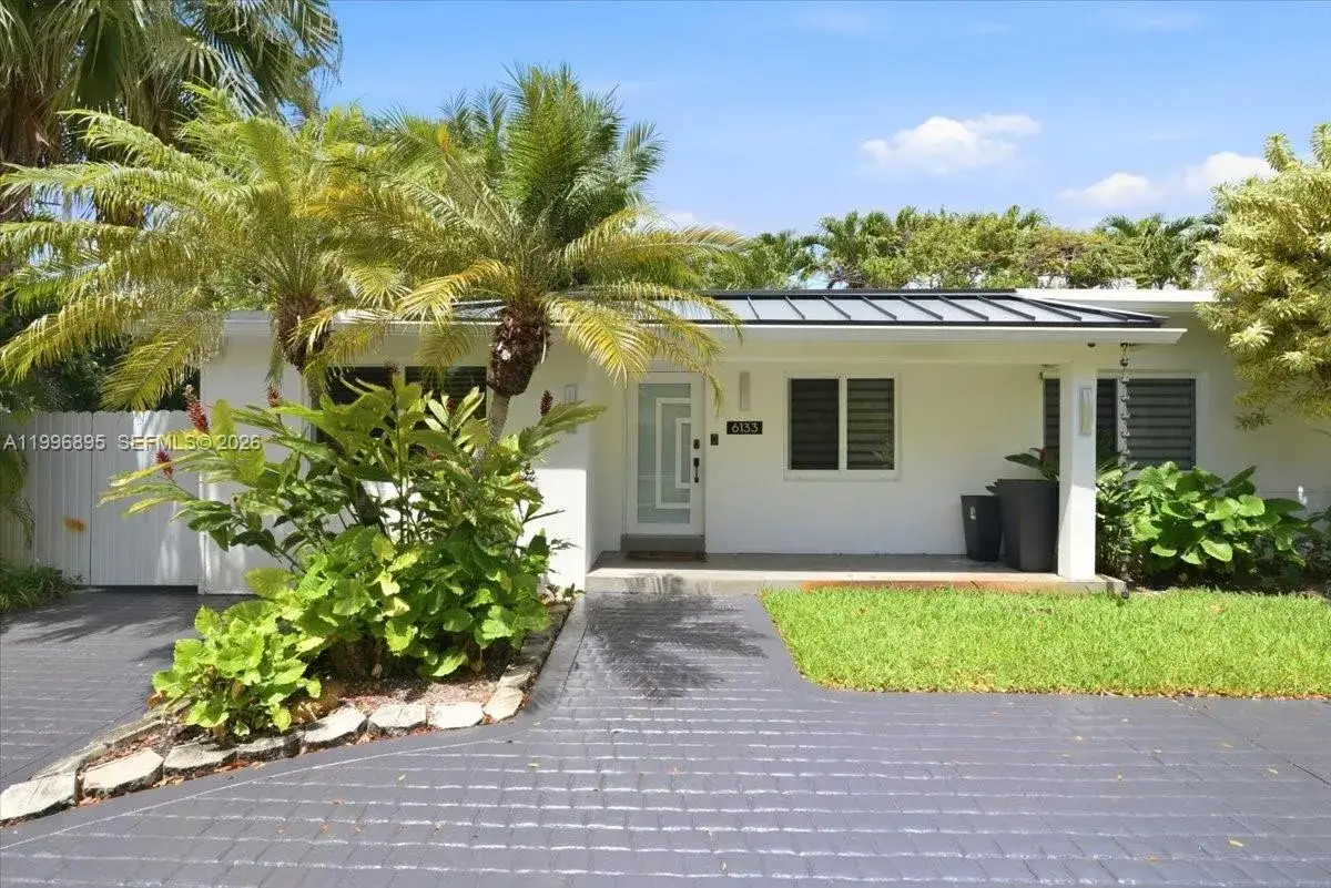 3 bedroom 3 bath Residential for sale at 6133 SW 44th Ter, Miami FL 33155