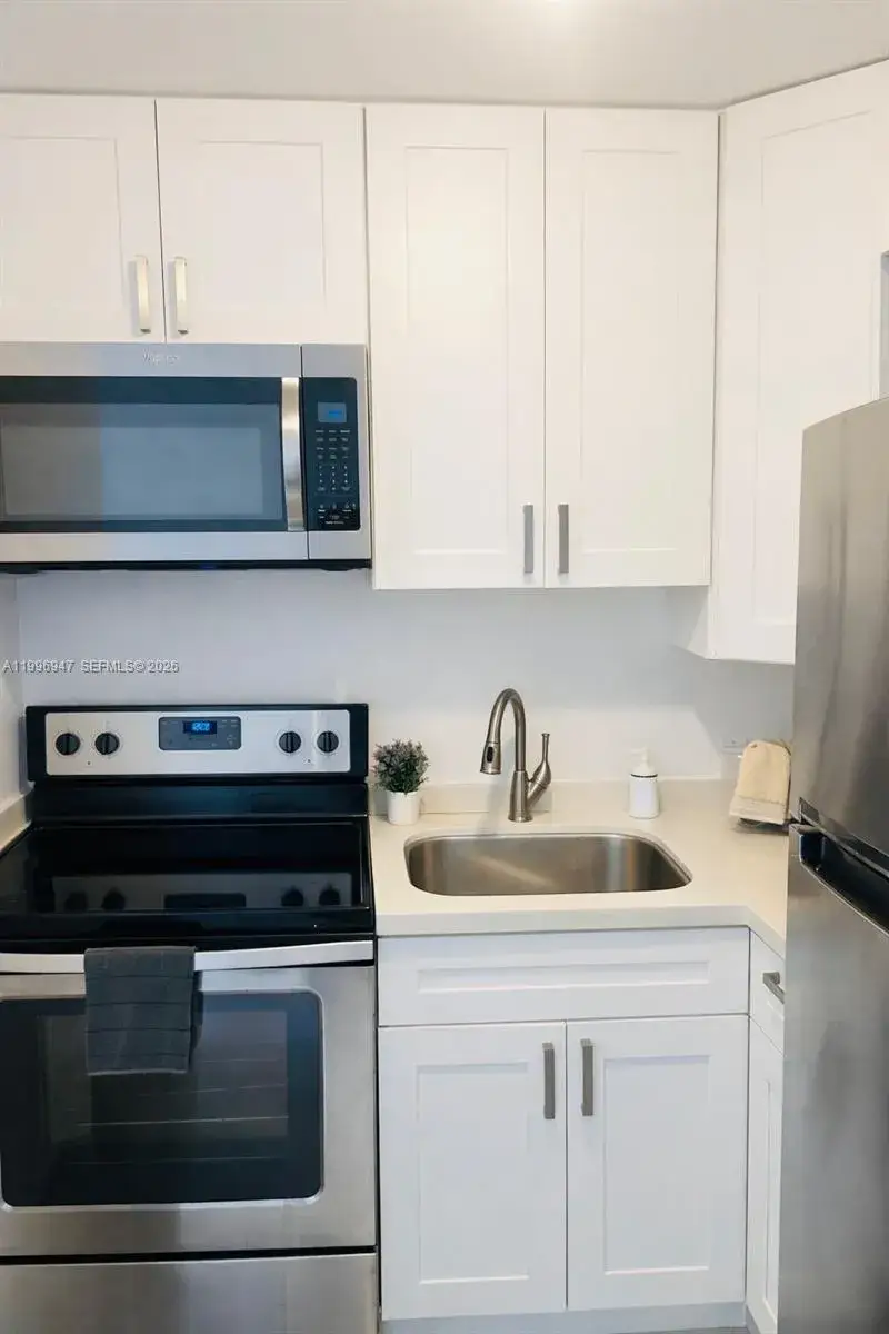 1 bath Residential Lease for rent at 7904 West Dr # 109, North Bay Village FL 33141