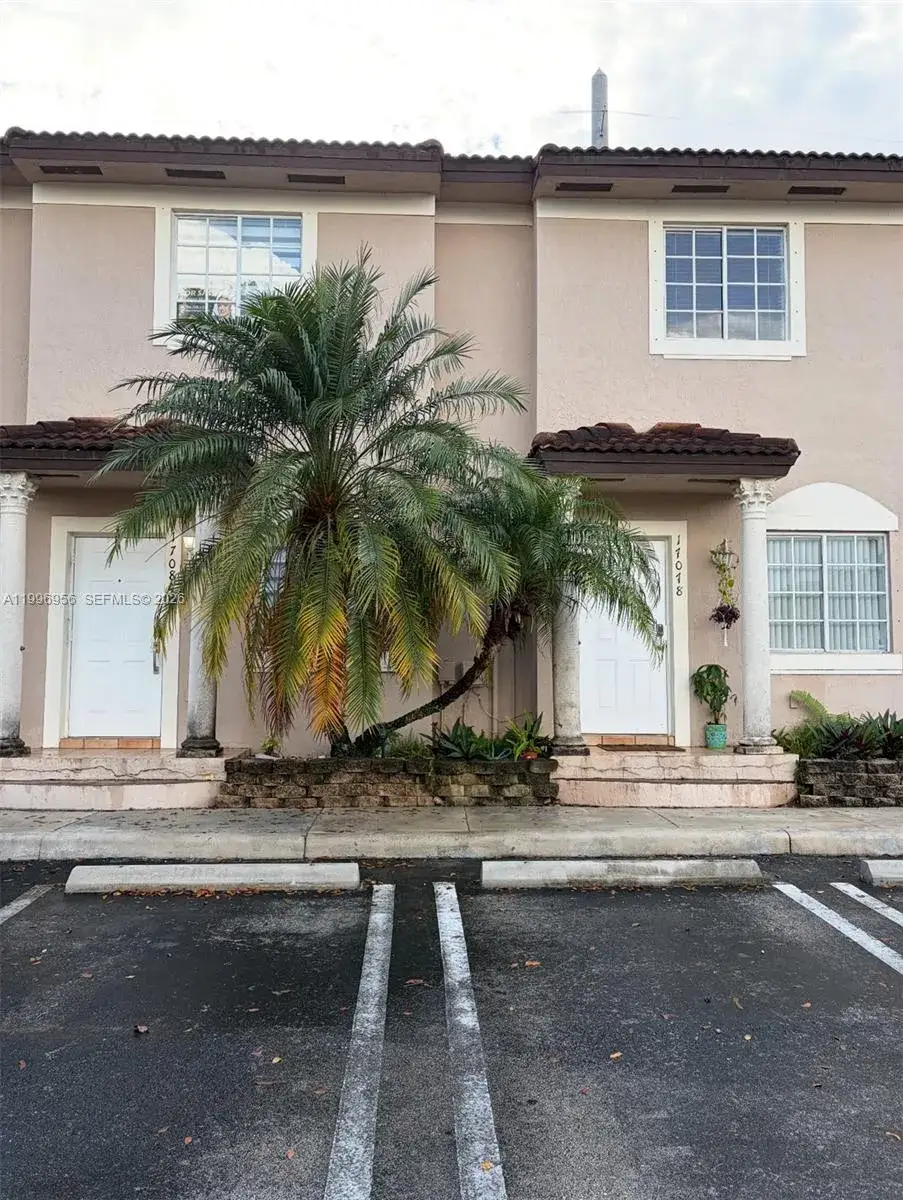 2 bedroom 2 bath Residential for sale at 17084 SW 138th Ct, Miami FL 33177