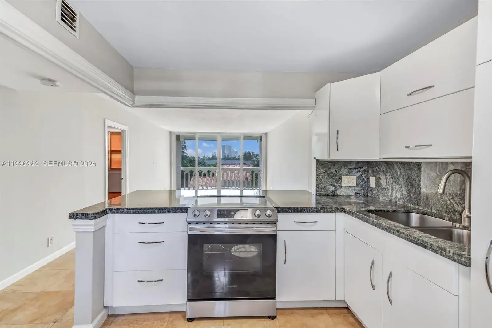 1 bedroom 1 bath Residential for sale at 3199 S Ocean Dr # 406, Hallandale Beach FL 33009