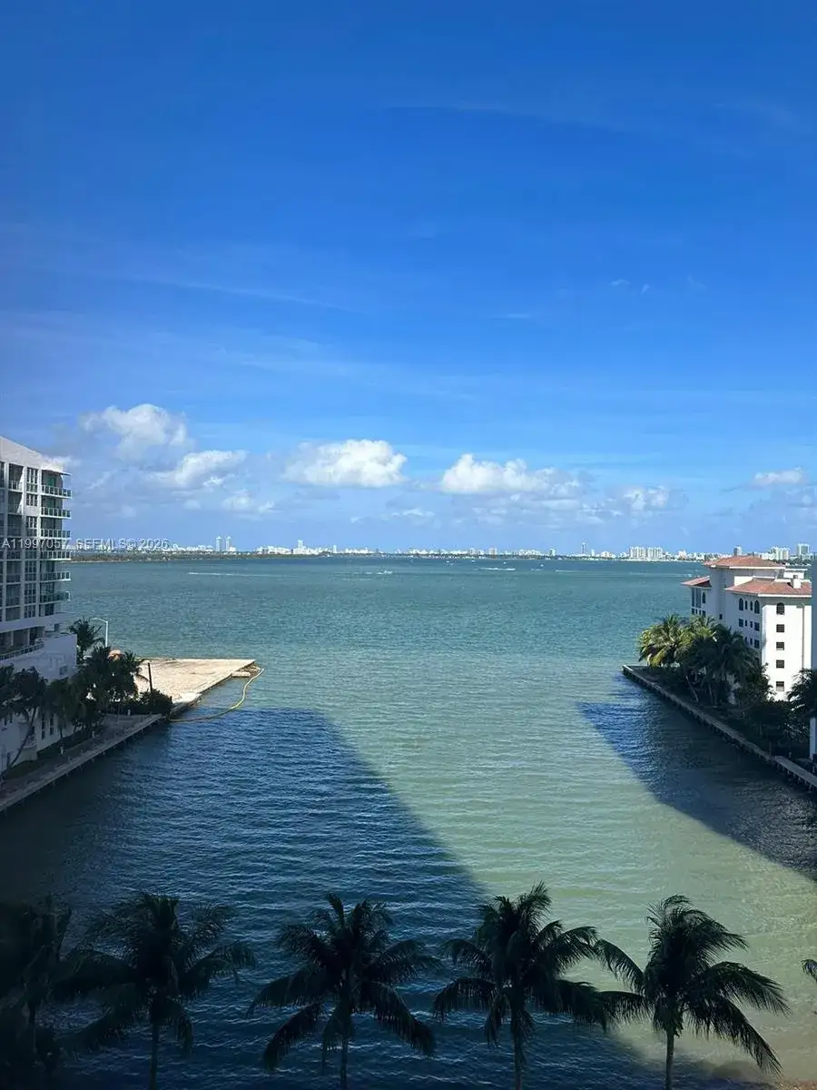2 bedroom 2 bath Residential Lease for rent at 460 NE 28th St # 705, Miami FL 33137