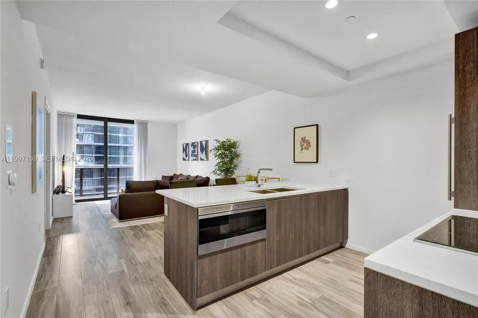 1 bedroom 2 bath Residential Lease for rent at 801 S Miami Ave # 1106, Miami FL 33130