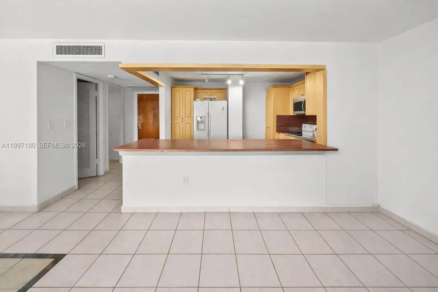 1 bedroom 1 bath Residential for sale at 6450 Collins Ave # 205, Miami Beach FL 33141