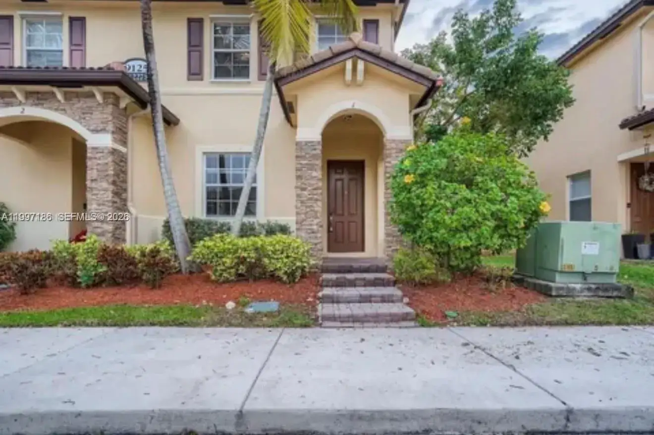 2 bedroom 2 bath Residential Lease for rent at 9125 SW 227th St # 1, Cutler Bay FL 33190