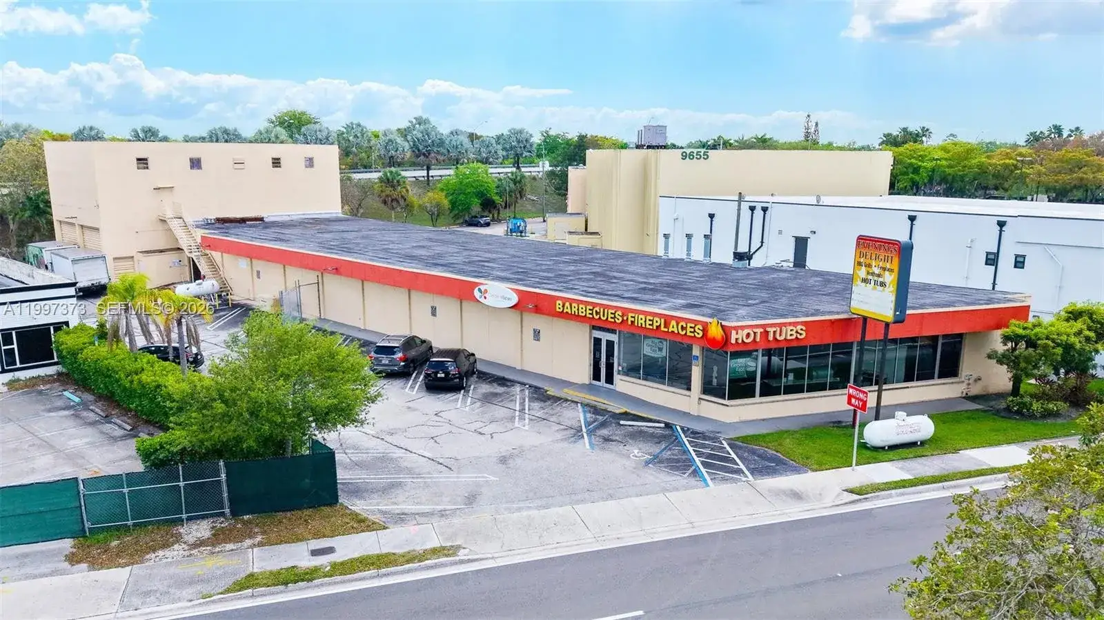Commercial Sale for sale at 9621 S Dixie Hwy, Pinecrest FL 33156
