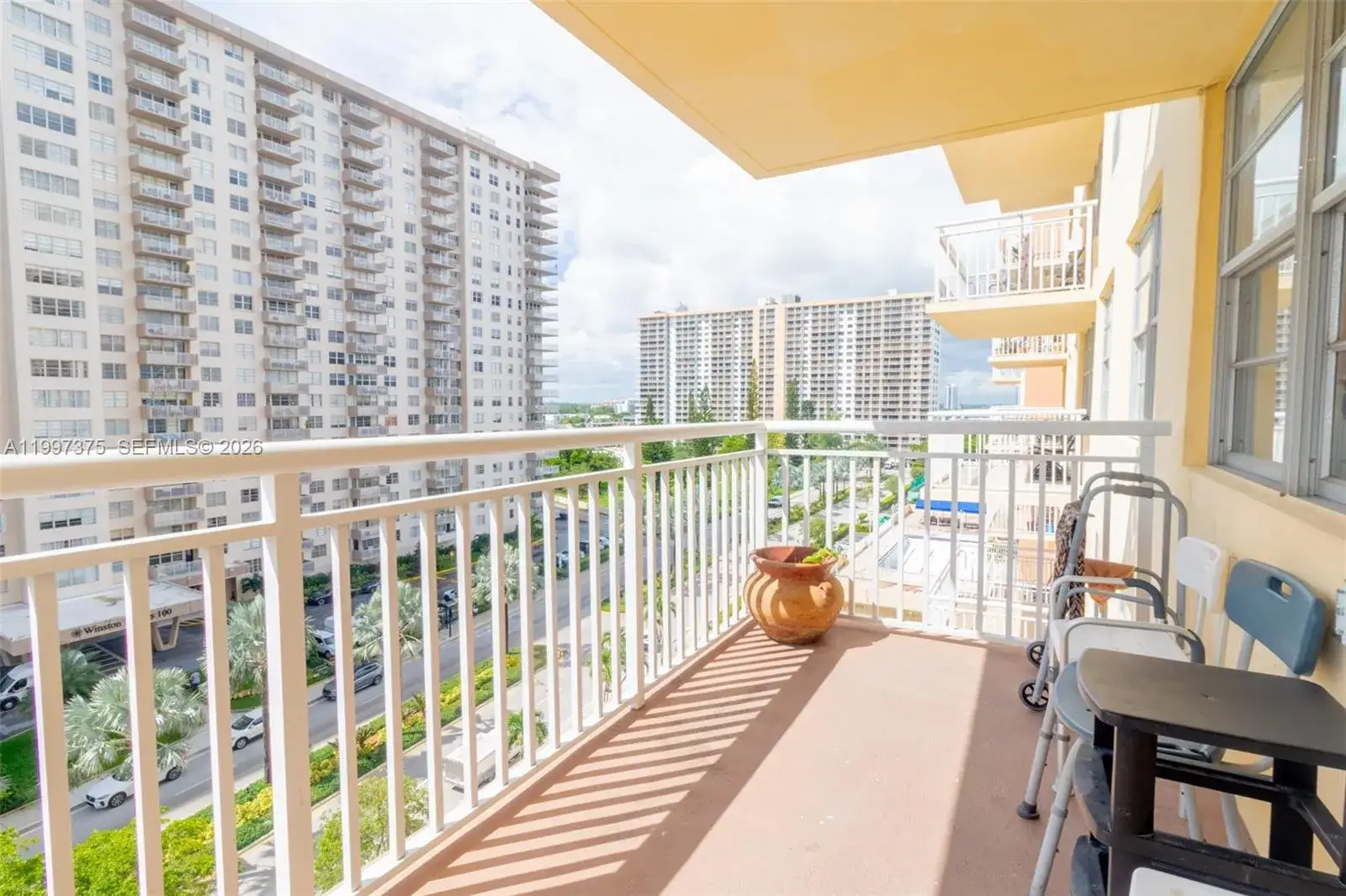 2 bedroom 2 bath Residential for sale at 251 174th St # 808, Sunny Isles Beach FL 33160