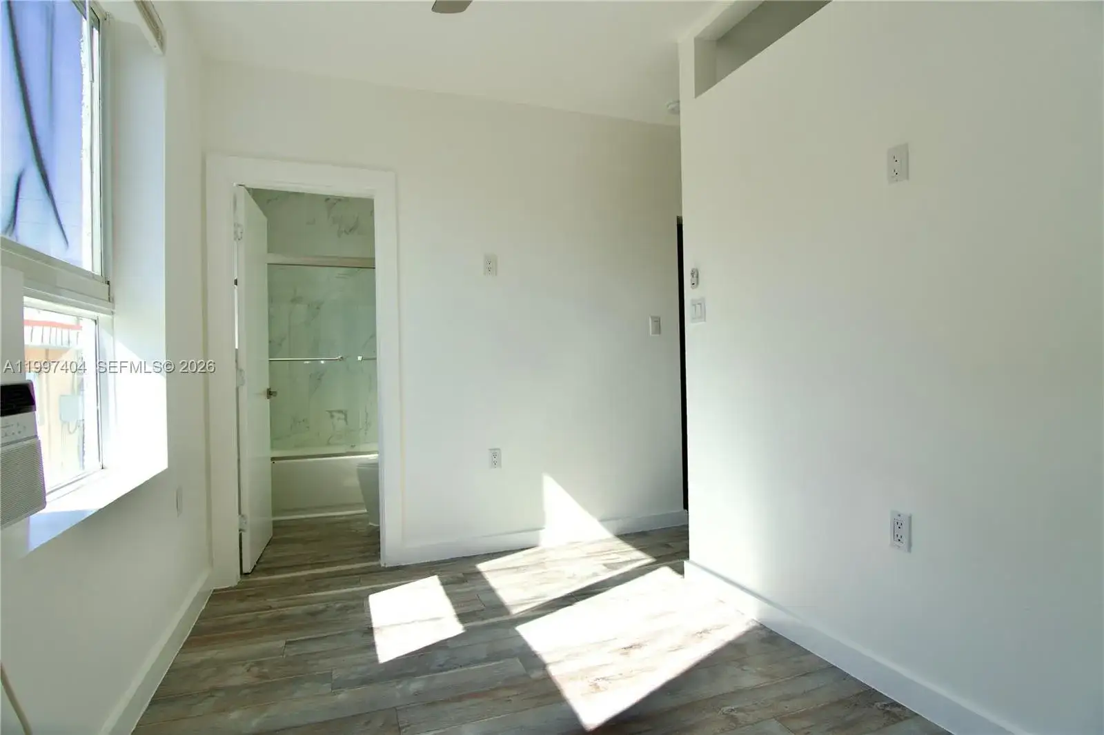 1 bedroom 1 bath Residential Lease for rent at 1036 SW 5th St # 12, Miami FL 33130
