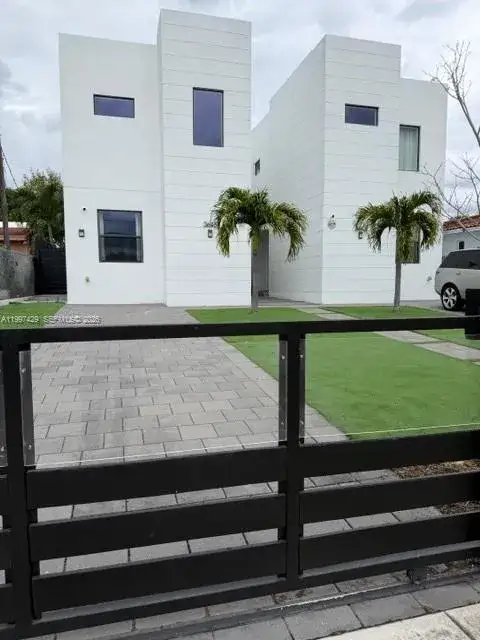 4 bedroom 4 bath Residential for sale at 3645 SW 3 st, Miami FL 33135